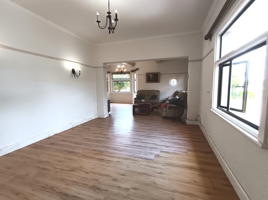 7 Bedroom Property for Sale in Walmer Eastern Cape